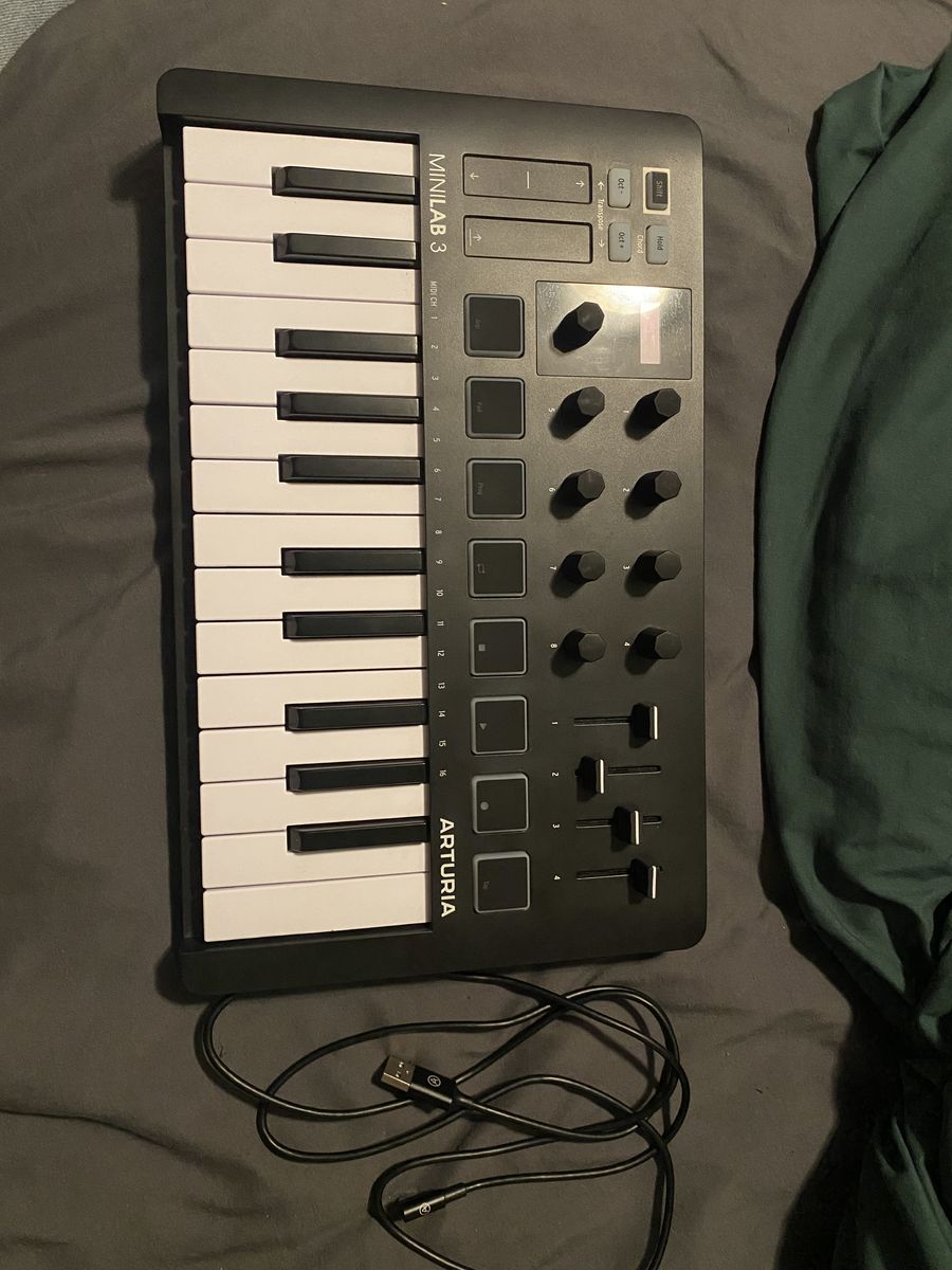 Arturia MiniLab 3 MIDI Controller Keyboard - Very Good Condition