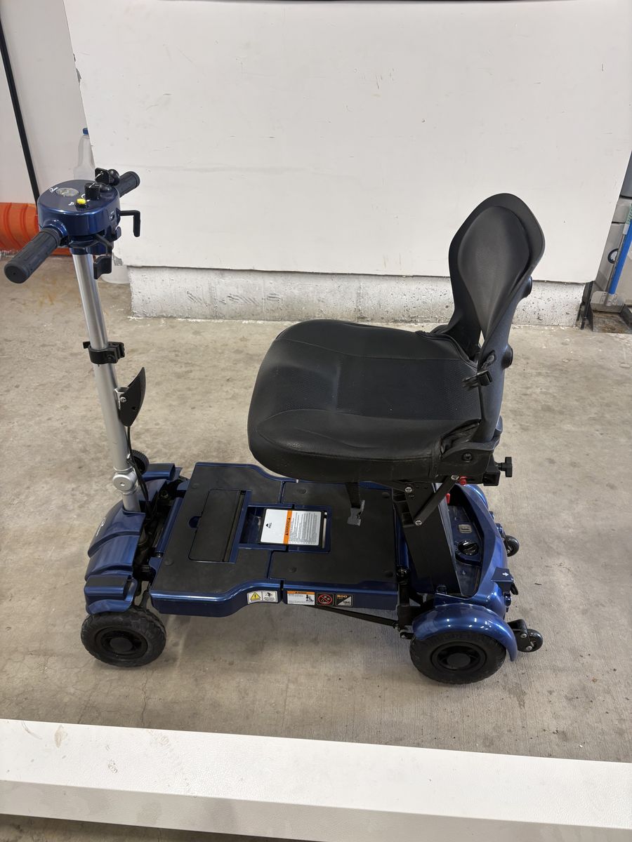 iLiving i3 Electric Mobility Scooter