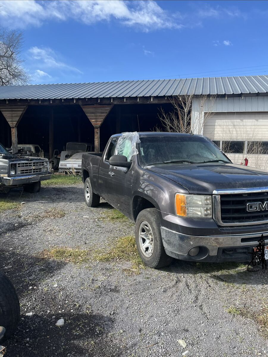 2011 gmc sierra 1500 parting out