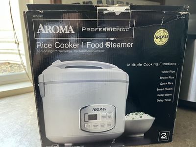 Aroma steamer and rice cooker