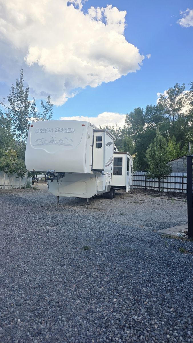 37’ Cedar Creek fifth wheel trailer