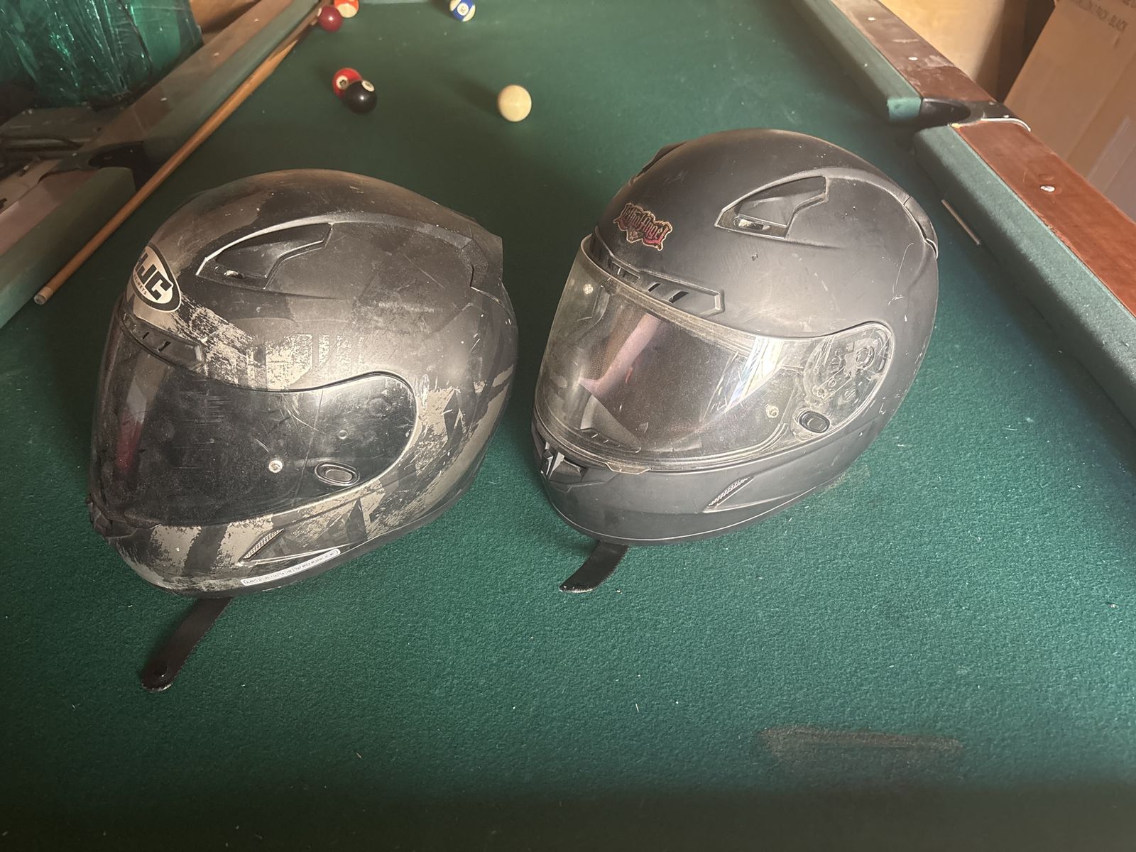 HJC Motorcycle Helmet - Black Full-Face Design