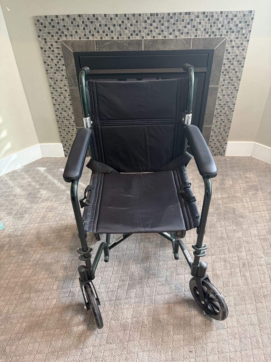 Drive wheelchair