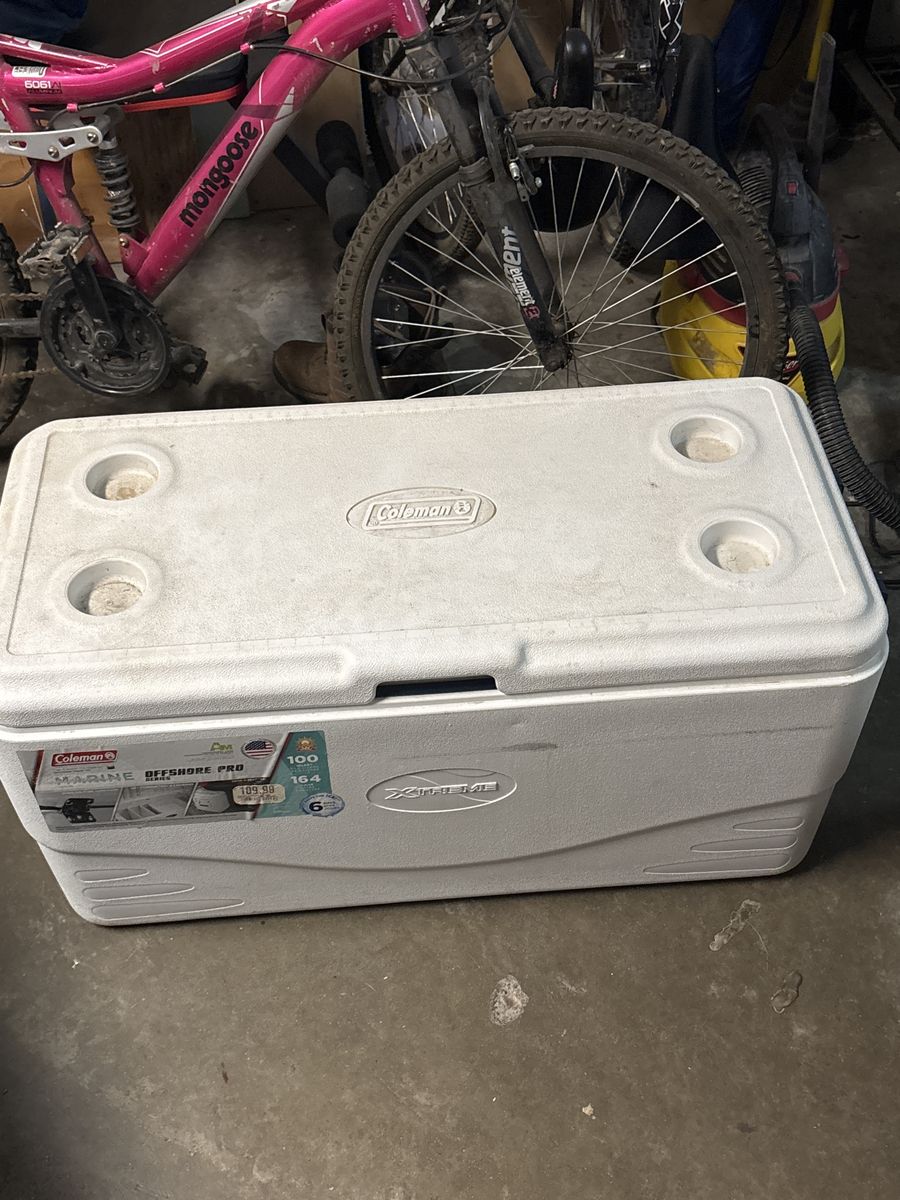 Large Coleman cooler