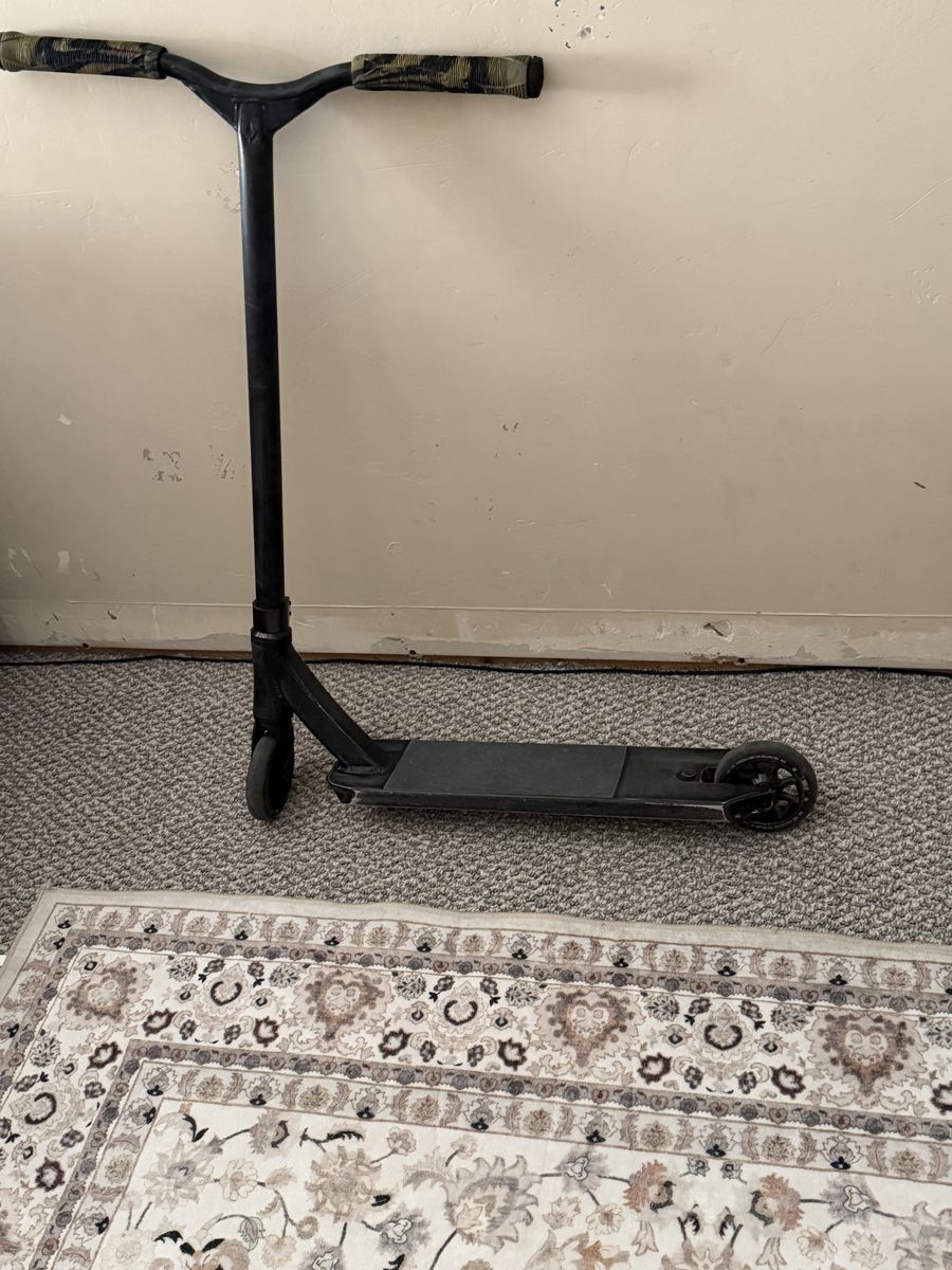 Envy Colt scooter