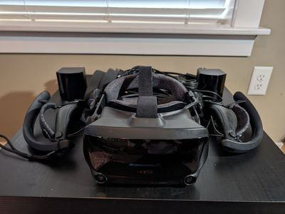 Complete Valve Index VR Kit w/ 2.0 Base Stations and Knuckle Controllers