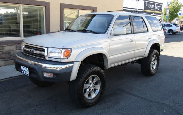 2000 Toyota 4Runner SR5