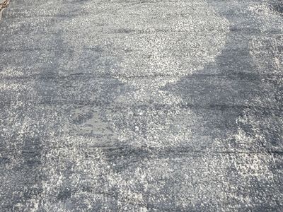 New. Gorgeous 9x12 Blue & Beige Tones Area Rug