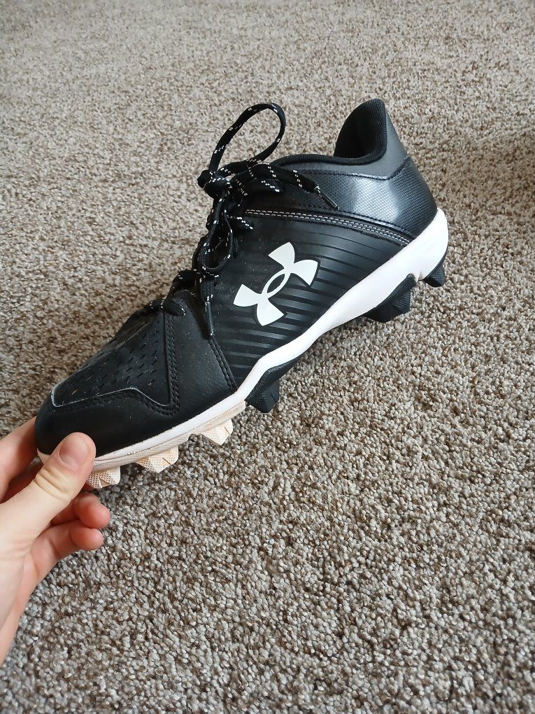 Under Armour Leadoff Baseball Cleats