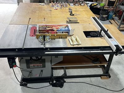 Delta Unisaw 3HP Table Saw w/ Shop Fox Fence, Incra Miter Gauge, Jess-Em Mast-R-Lift, Porter Cable 7518 Router