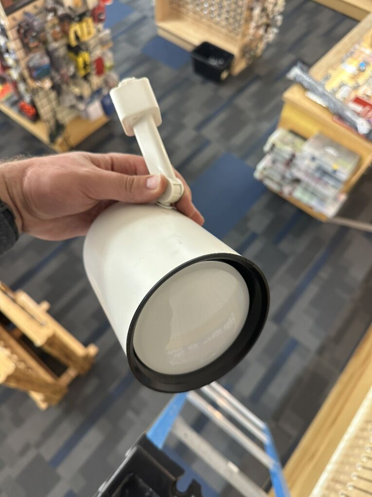 Track Light Heads W Light Bulbs