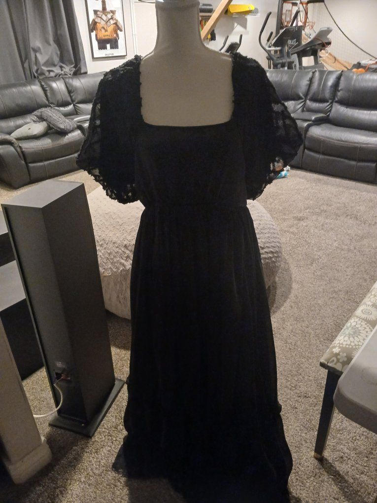 Elegant black dress