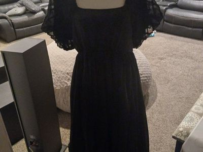Elegant black dress