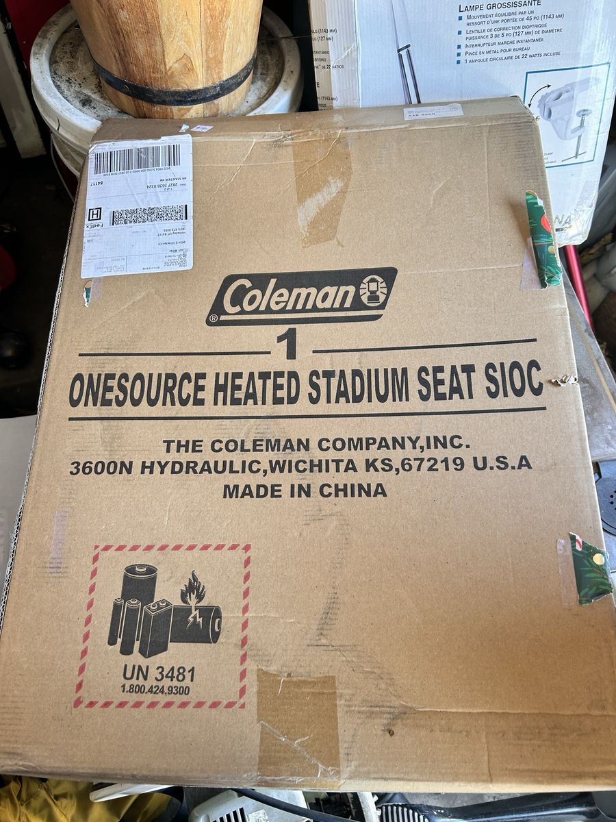 New in Box Coleman onesource heated stadium seat SIOC $99