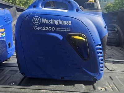 Westinghouse iGen2200 Inverter Generator - 1800 Running Watts, 2200 Starting Watts
