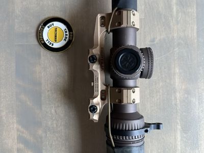 Vortex Razor HD Gen II-E 1-6x24 LPVO w/ Reptilia Mount and Scope Caps - Great Condition