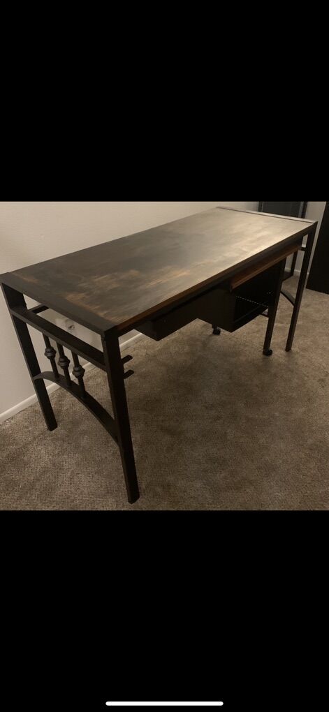 NEAT HIGH QUALITY ROTATION DESK