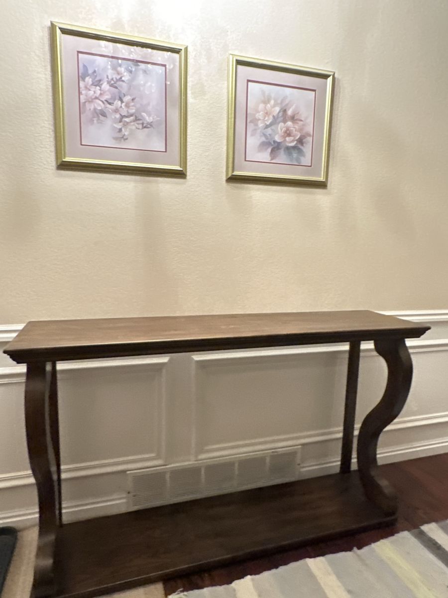 Wooden Console Table with Lower Shelf and Curved Legs