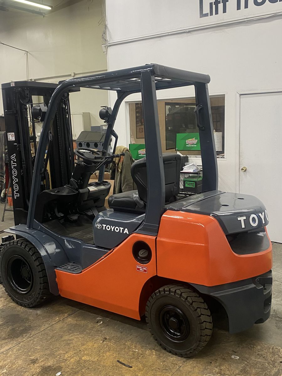 Toyota 6000 Lb Diesel Forklift.