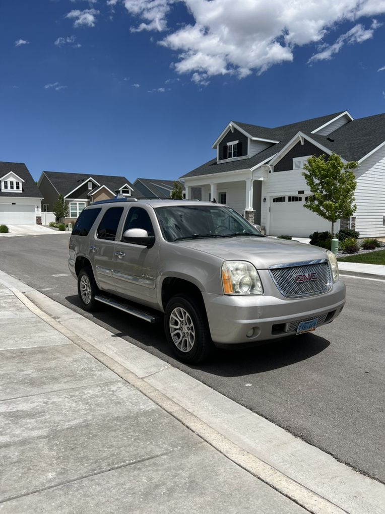 2008 GMC Yukon Denali