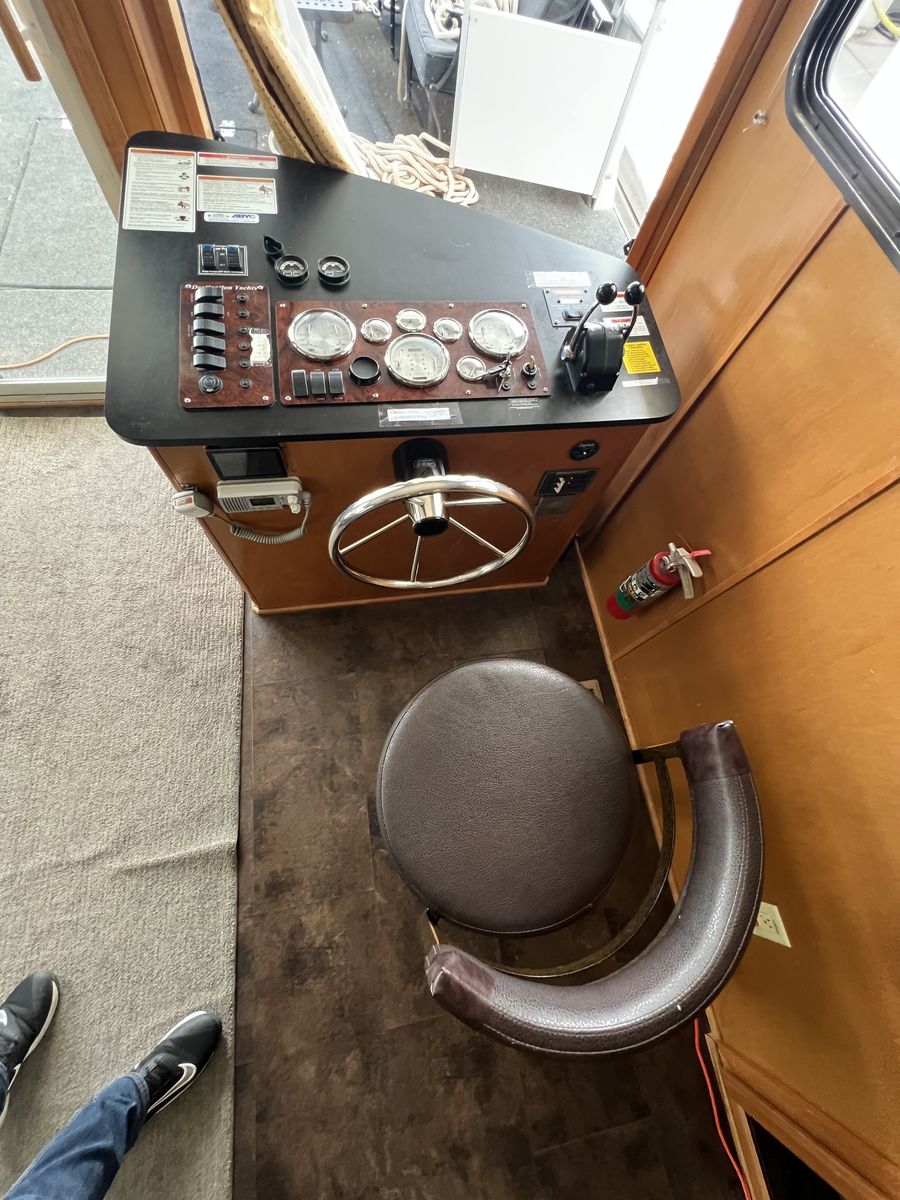 Main image 5