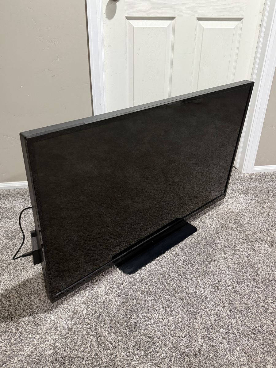 Vizio E420-A0 42-Inch 1080p Full HD LED TV with Stand