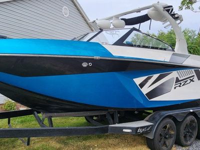 2016 Tige RZX Surf/Wakeboard Boat