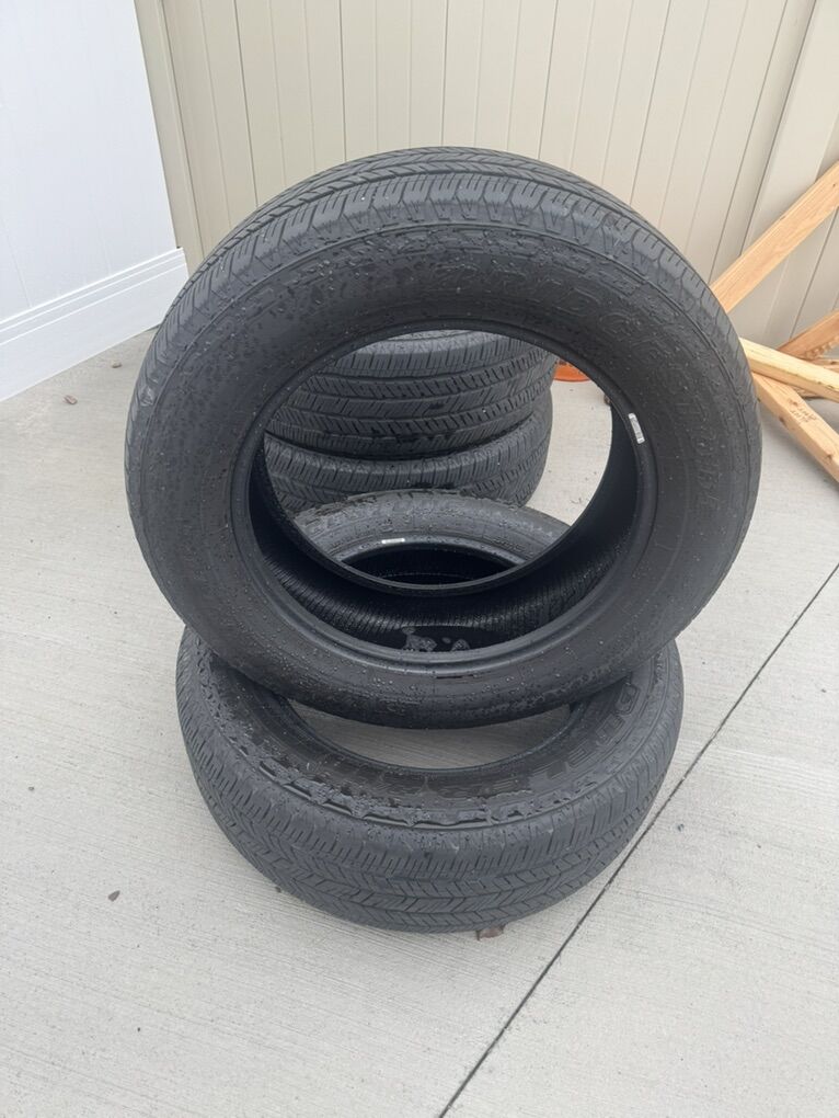 Bridgestone Dueller H/T 265 60 R20