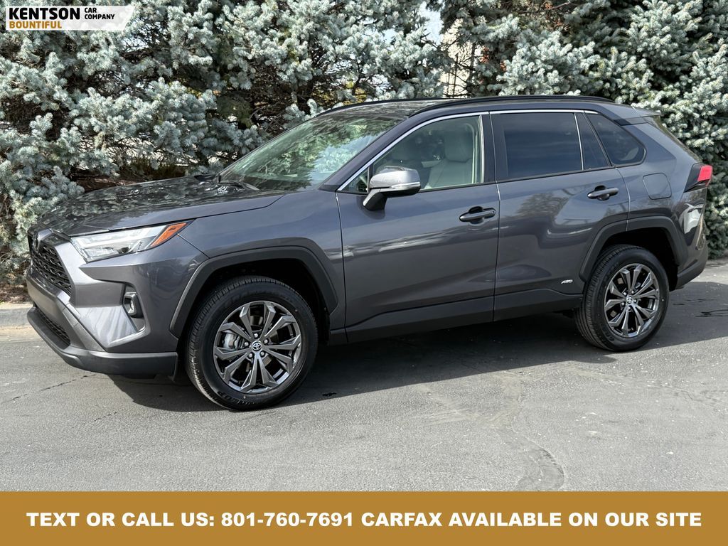 2025 Toyota RAV4 XLE Premium