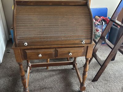 Roll top desk