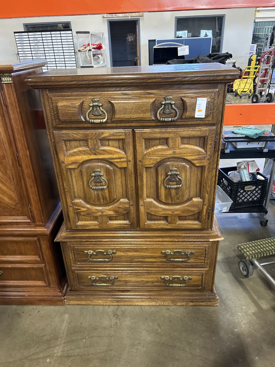 Dresser