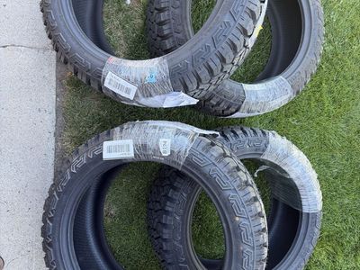 Brand New 4 33x12.50R22 Fury Country Hunter R/T