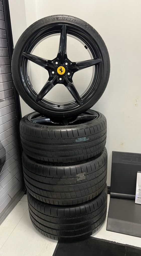 FERRARI 488 /F8 5-SPOKE WHEELS