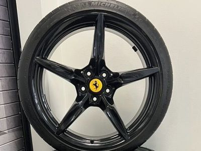 FERRARI 488 /F8 5-SPOKE WHEELS