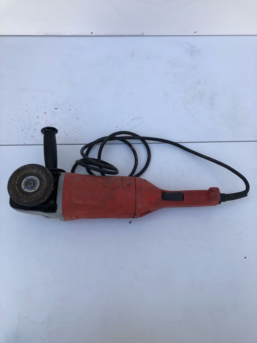 Milwaukee Corded 7/9” Heavy Duty Right Angle Grinder Tool