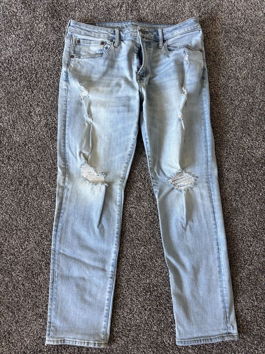 Like NEW! American Eagle Men's Athletic Airflex+ Denim Jeans- Size 33/30
