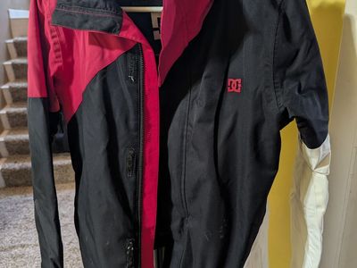 ski jacket womens size small DC brand