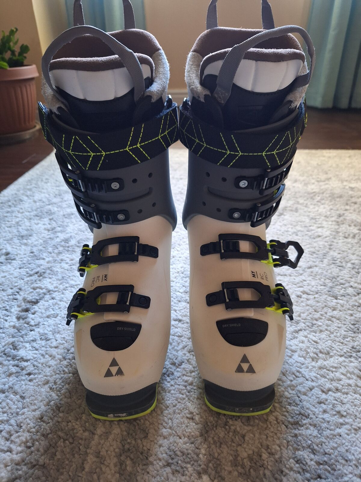 Fisher RC PRO 90 Womens ski boots