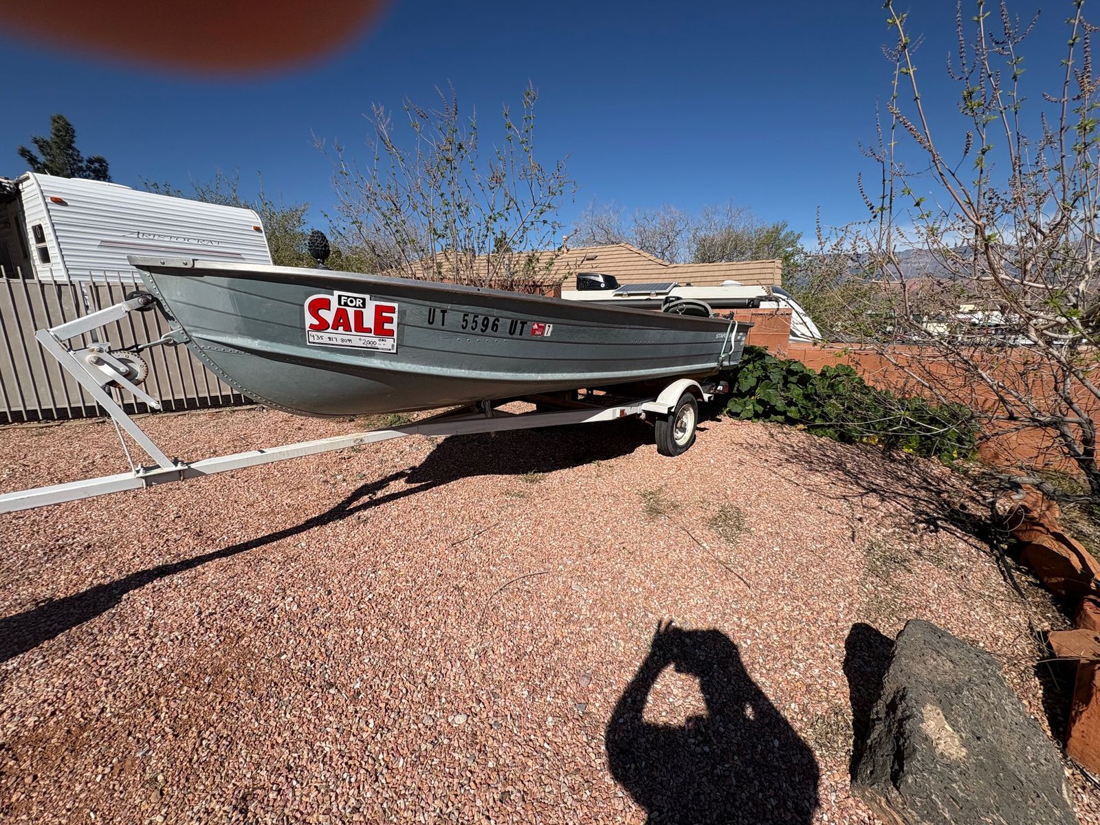 14 Ft Starcraft Aluminum boat with Motor(s)