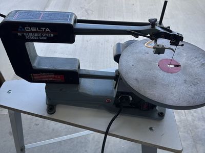 Delta variable speed Scroll saw