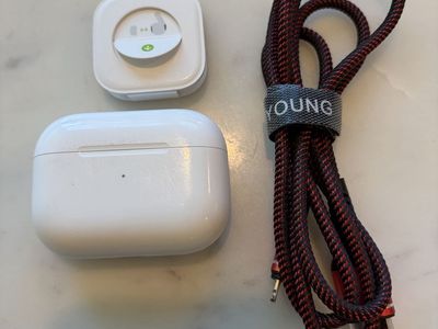 Apple AirPods Pro with Charging Case