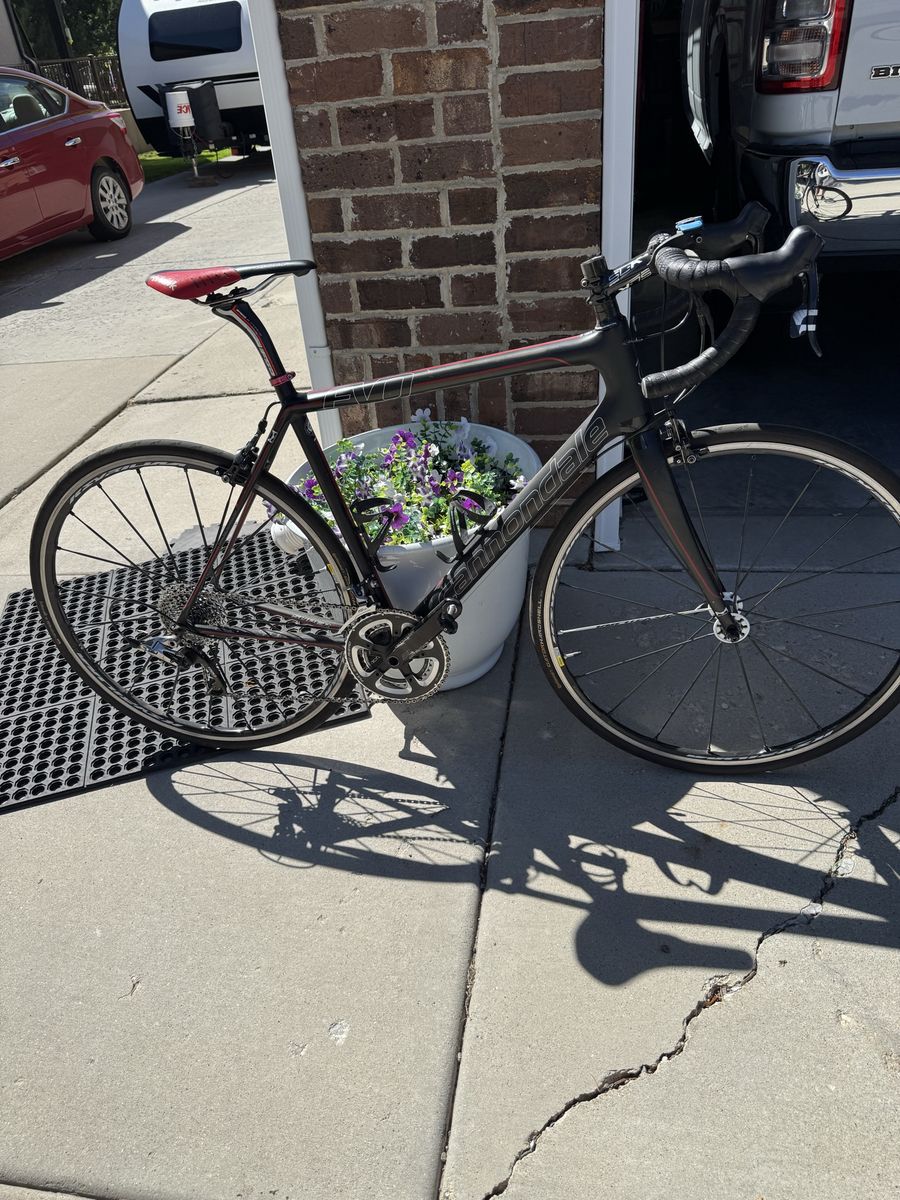 Cannondale SuperSix EVO Carbon Road Bike
