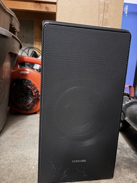 Vizio TV with samsung soundbar and subwoofer