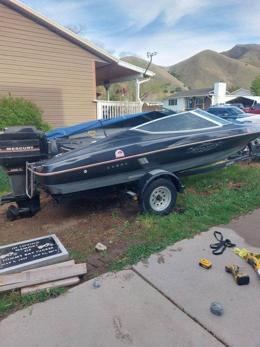 1990 Bayliner Cobra bass &ski boat