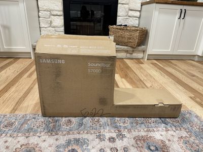 Samsung S700D 3.1 soundbar with Dolby Atmos