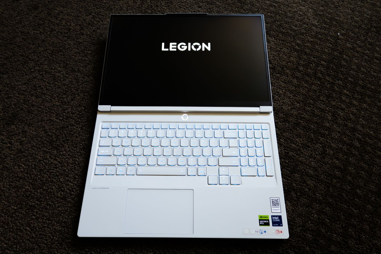 Lenovo Legion 7i 16" OLED Ultra 9 275HX RTX 5070 32GB
