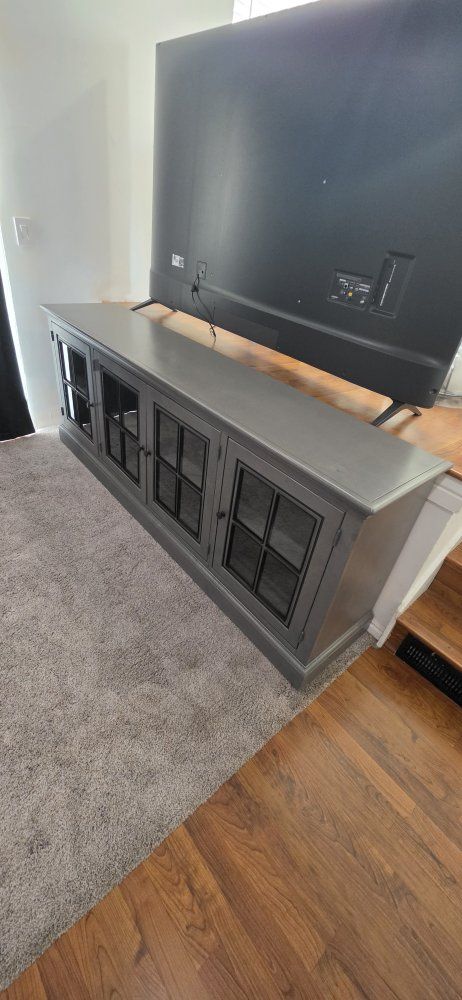Main image 2
