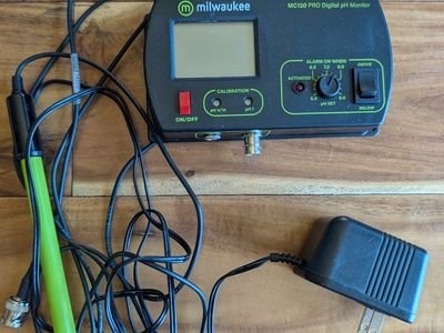 Milwaukee MC120 PRO Digital pH Monitor with Alarm Function - Used