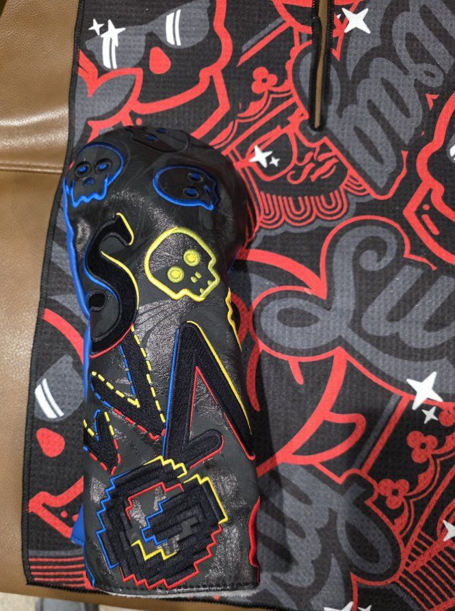 Swag Golf Skull Pattern Towel & Driver Headcover