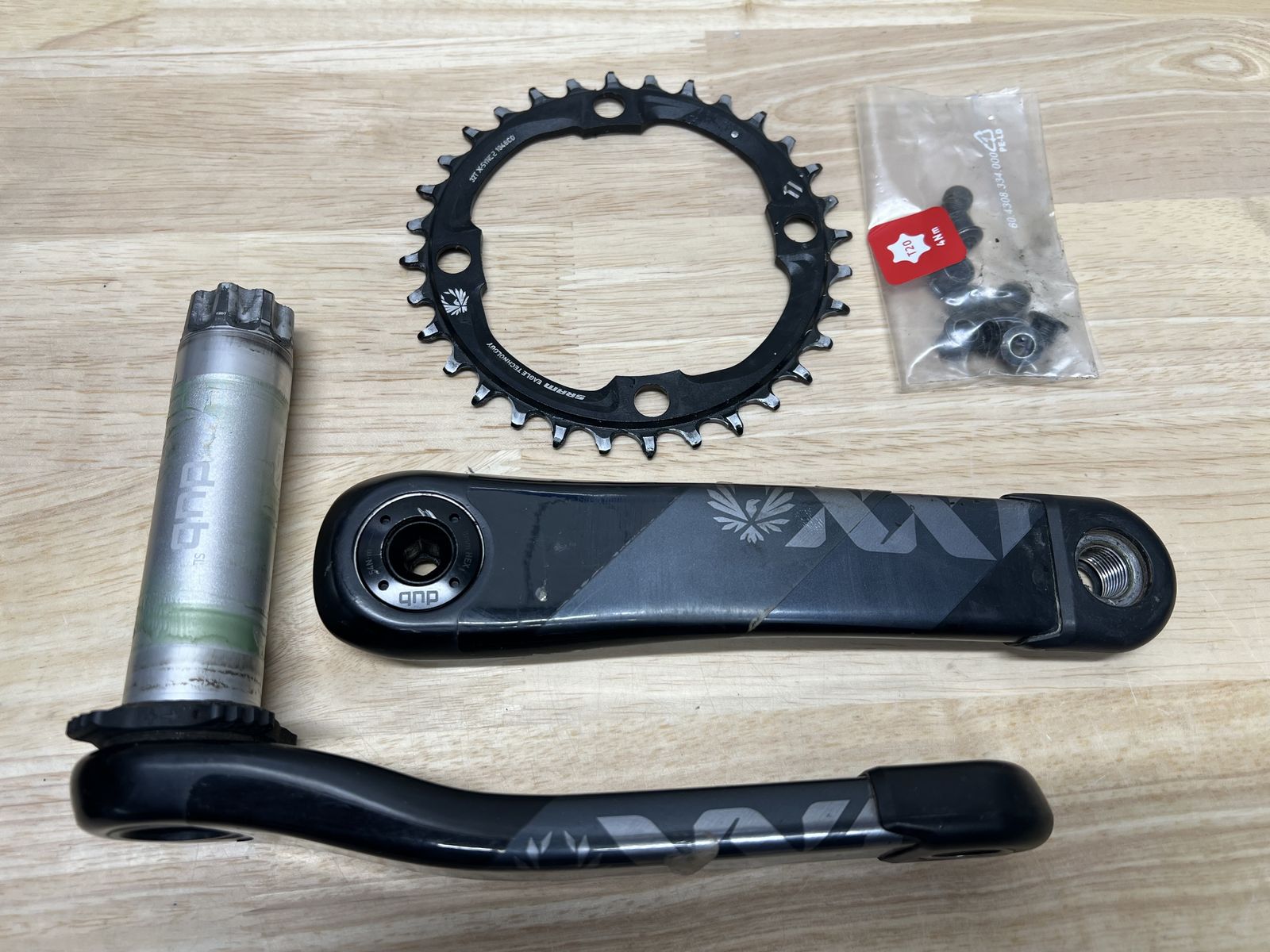 SRAM XX1 Eagle Quarq DUB Crankset (170mm) with 32-tooth chainring